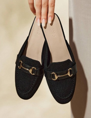 Saboti Cuccoo, negru