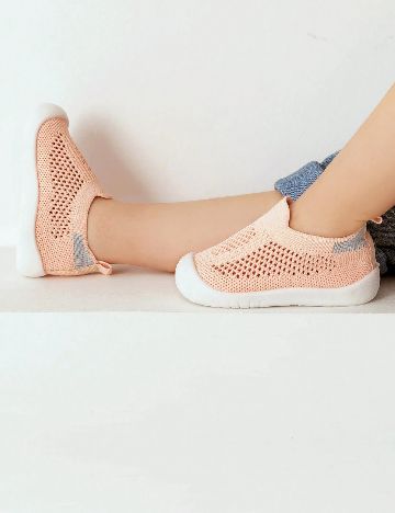 Adidasi Shein Kids, corai