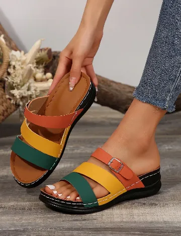 Saboti SHEIN, mix culori