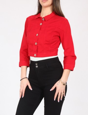 Jacheta Bershka, rosu