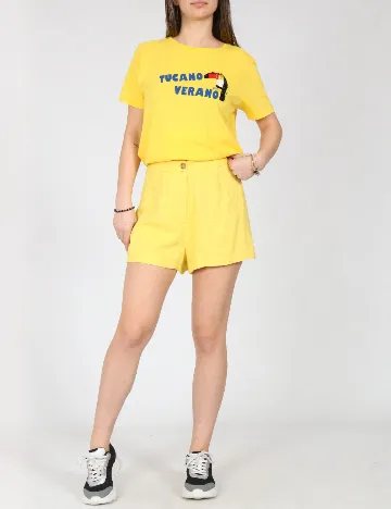 Pantaloni scurti Pull&Bear, galben