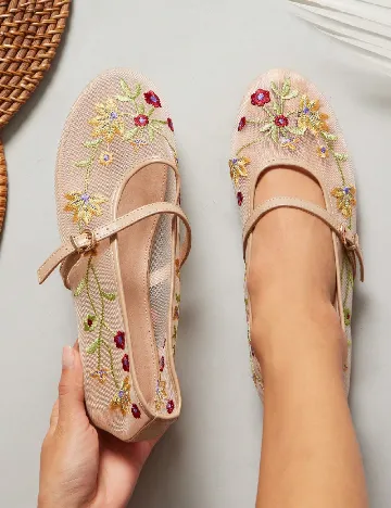 Balerini SHEIN, maro