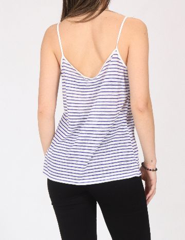 Maiou Zara, albastru