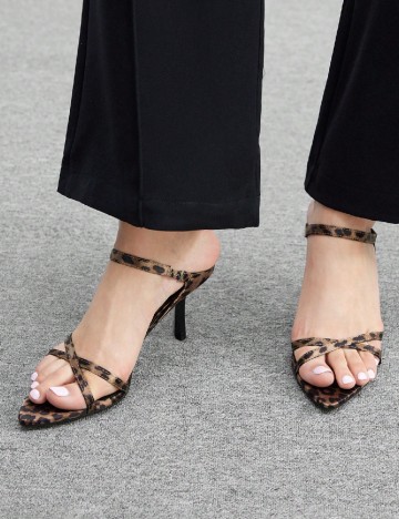 Saboti Cuccoo, animal print