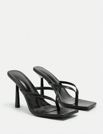 Saboti Cuccoo, negru