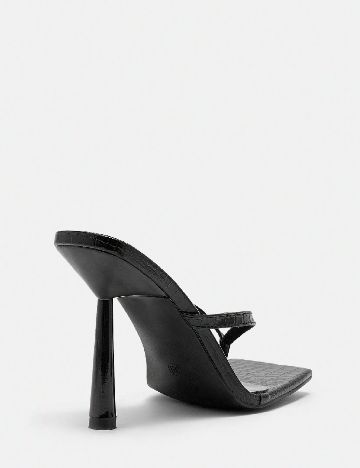 Saboti Cuccoo, negru