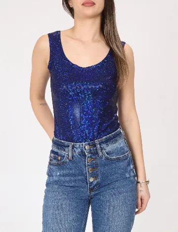 Body River Island, albastru