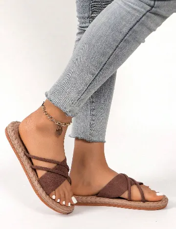 Slapi SHEIN, maro deschis