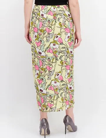 Fusta River Island, galben