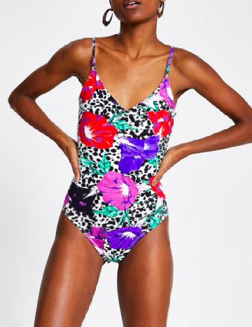 Body River Island, mix culori