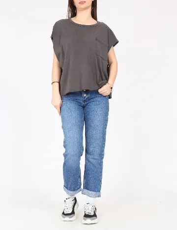 Maiou River Island, gri