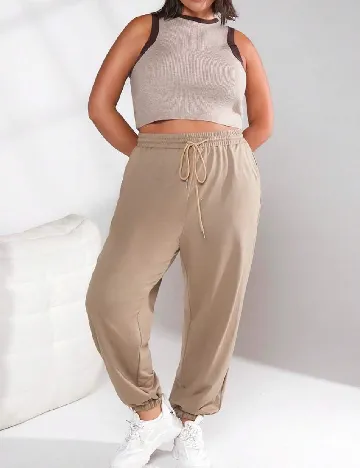 Maiou SHEIN CURVE, maro