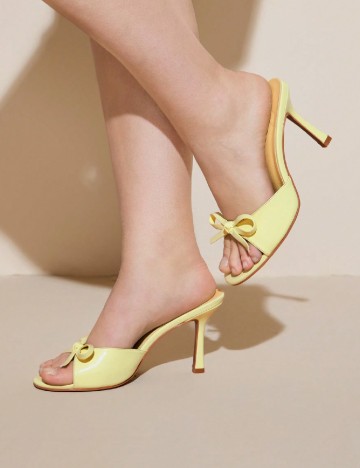 Saboti Cuccoo, galben