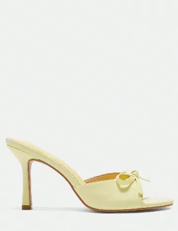 Saboti Cuccoo, galben