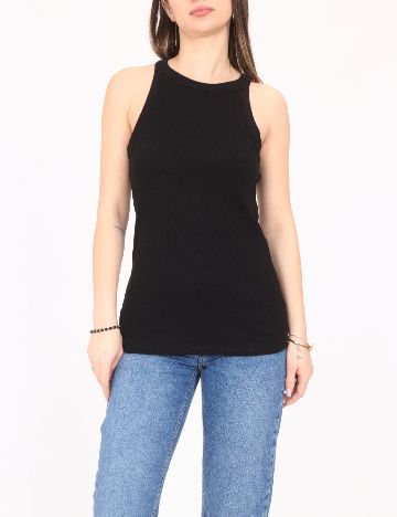 Maiou River Island, negru