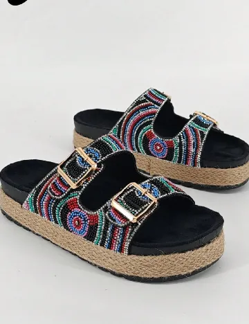 Saboti SHEIN, mix culori