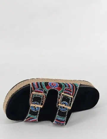 Saboti SHEIN, mix culori