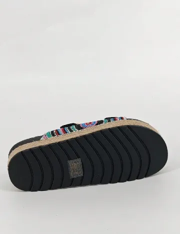 Saboti SHEIN, mix culori