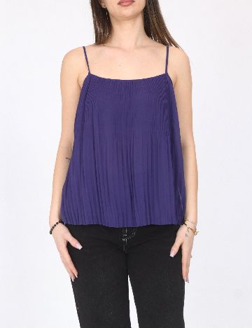 Maiou Zara, albastru