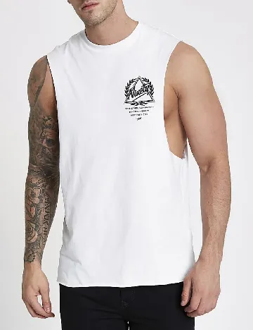 Maiou River Island, alb