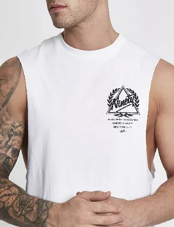 Maiou River Island, alb