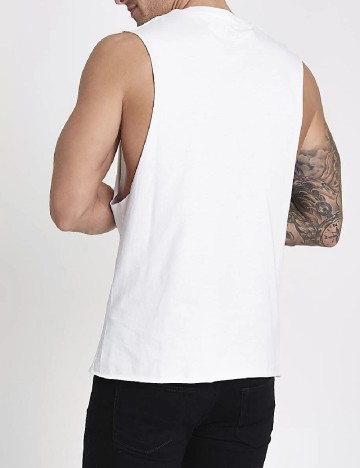 Maiou River Island, alb