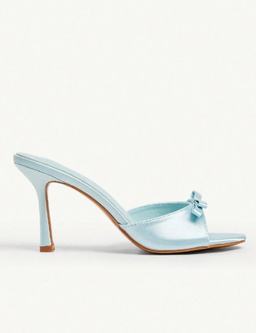 Saboti Cuccoo, albastru