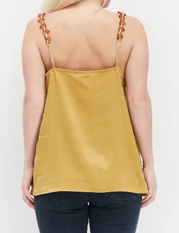 Maiou River Island, galben