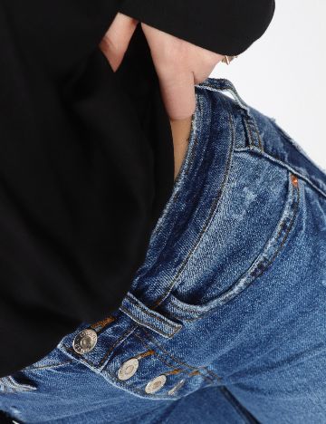 Body River Island, negru