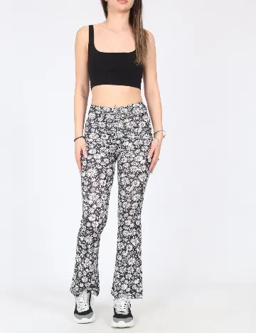 Pantaloni Bershka, negru/alb
