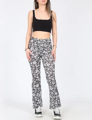 Pantaloni Bershka, negru/alb