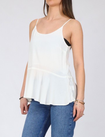 Maiou River Island, alb