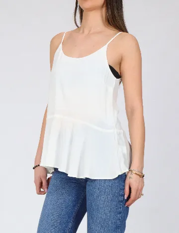 Maiou River Island, alb