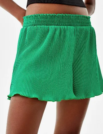 Pantaloni scurti Bershka, verde