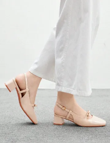 Pantofi Cuccoo, crem