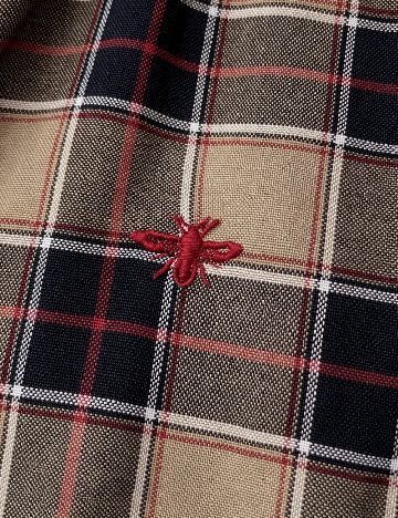 Camasa River Island, maro