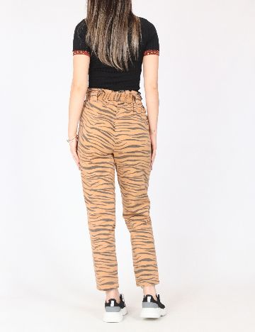 Pantaloni River Island, maro