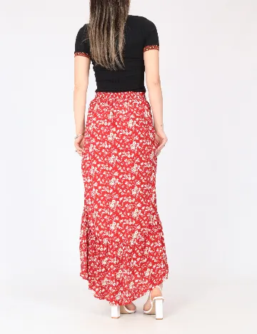 Fusta River Island, rosu