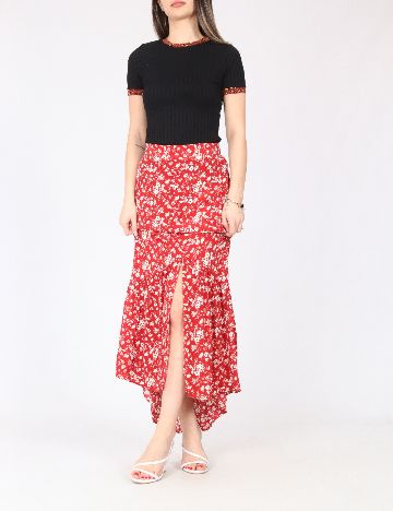 Fusta River Island, rosu