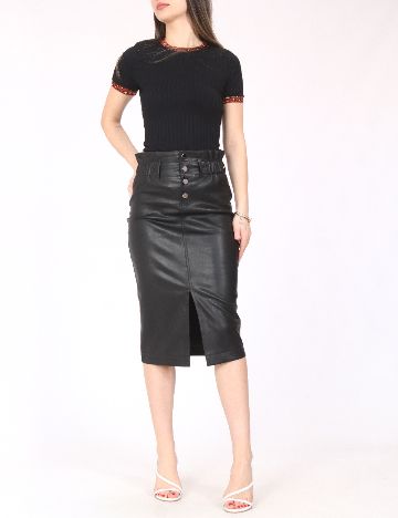 Fusta River Island, negru