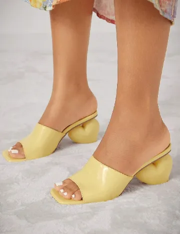 Saboti SHEIN, galben