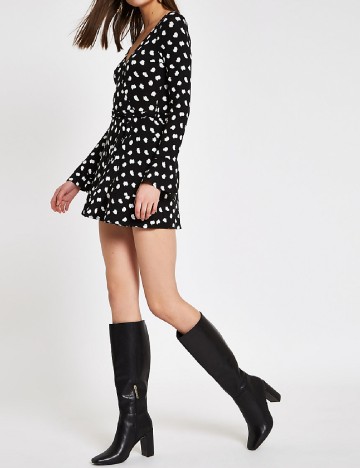 Salopeta River Island, negru