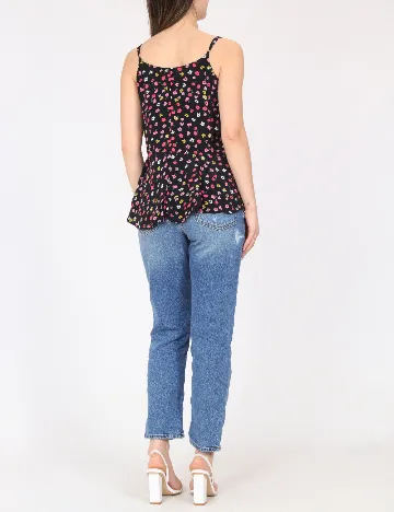 Maiou River Island, negru