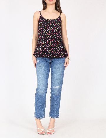 Maiou River Island, negru