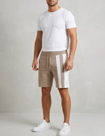 Pantaloni scurti River Island, maro