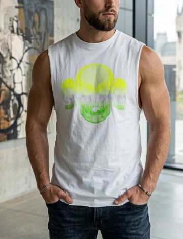 Maiou River Island, alb