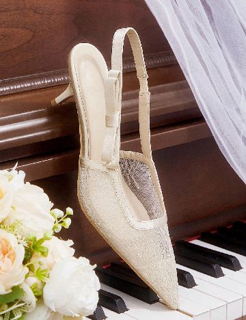 Pantofi Cuccoo, crem