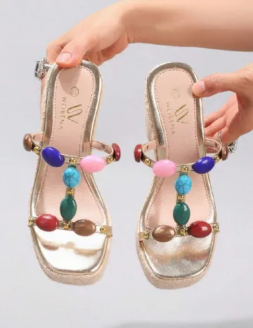 Saboti SHEIN, mix culori