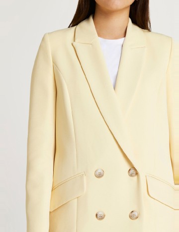 Sacou River Island, galben