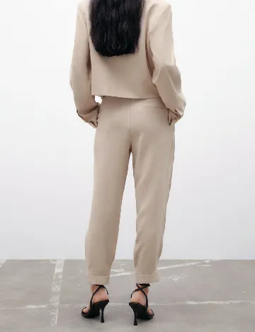 Pantaloni Zara, crem